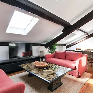 Elegant P.venezia Attic Milano